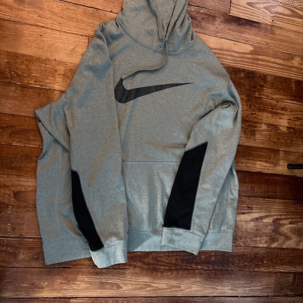 Nike sweatshirt
